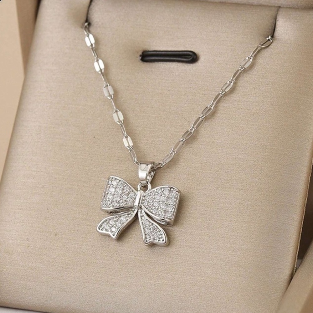 Silver Tone Bow Necklace